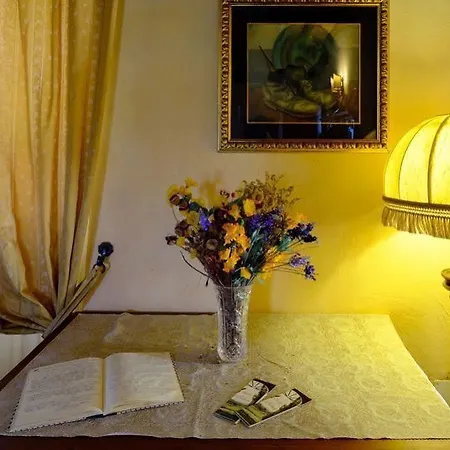 Leopoldina Villa